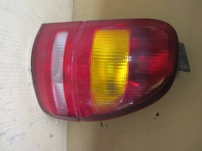 FORD WINDSTAR 95 96 97 98 1995 1996 1997 1998 LUZ TRASERA DERECHA PASAJERO Foto 1 de 3