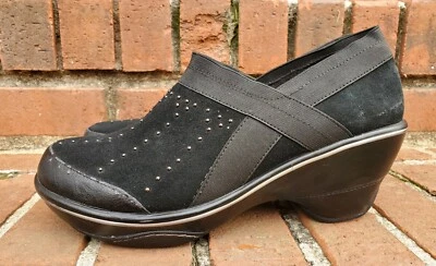 *Jambu*Tachuelas Cali●Tacón de cuña●Bombas●Mujer Talla 9●Negro●Usado Buen estado usado. Foto 1 de 4