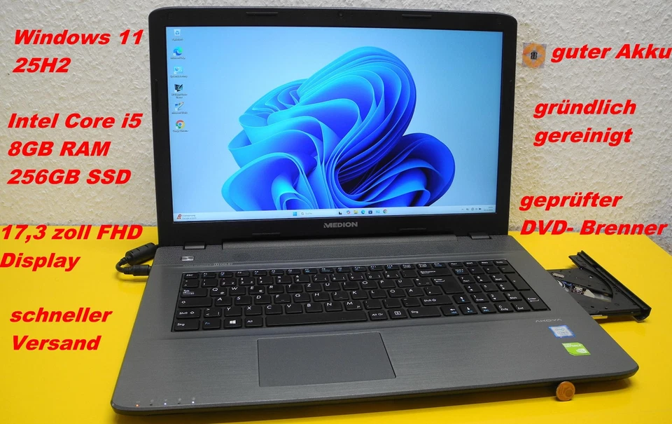 Medion Erazer Multimedia Laptop 17,3 Zoll TURBO i5 8GB RAM Win 11 25H2 - Bild 1 von 4