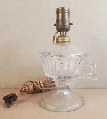 Lámpara de dedo borde de goteo de aceite queroseno conversión eléctrica electrificada - funciona Foto 1 de 4