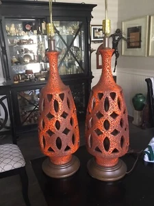 AUTHENTIC PAIR ITALIAN MID CENTURY MODERN BRUNT ORANGE LAVA CERAMIC LAMPS VGT! - Picture 1 of 9