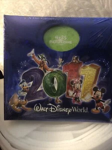 Walt Disney World 2011 Photo Album New - Picture 1 of 2