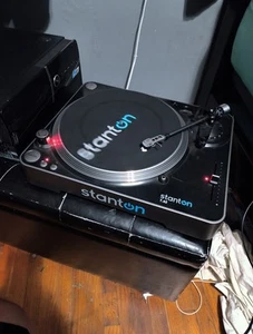STANTON T.62 DIRECT DRIVE TURNTABLE WITH NEEDLE & COVER (EPJ027254) - Picture 1 of 2