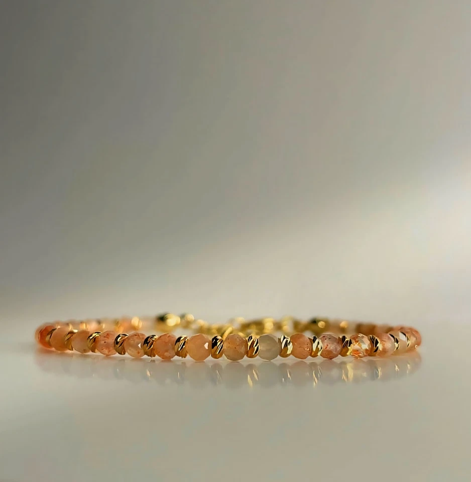 Pulseira requintada de pedra do sol delicada pulseira empilhável de contas de ouro  - Imagem 1 de 3