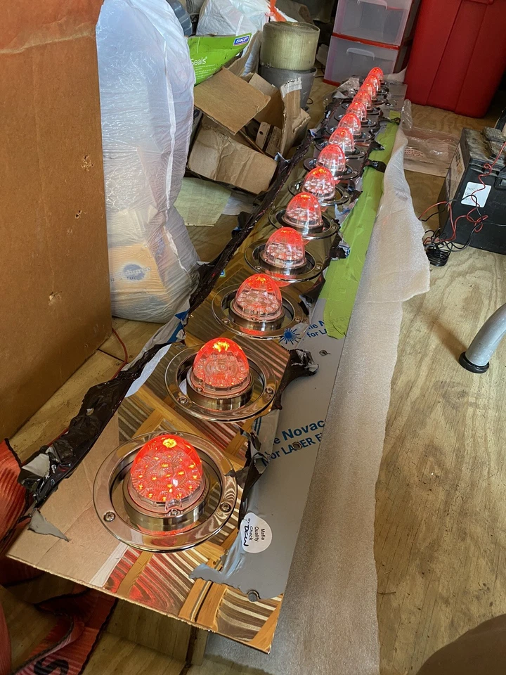 Barra de luz para camión comercial 14 agujeros Foto 1 de 3