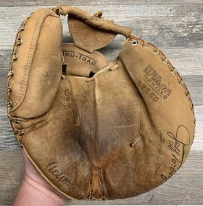 Vintage 60’s Wilson A2560 Jeff Torborg Catcher’s Leather Baseball Mitt Glove RHT - Picture 1 of 8