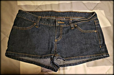NWOT Women's City Streets Jean Shorts Size 3 - Image 1 of 3