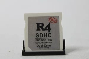 R4 Revolution Karte M3 Karte inkl. Micro SD (Nintendo DS) - Bild 1 von 2