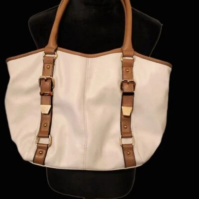 Bolso de mano de cuero Apt.9 beige y blanco roto. Muy buen estado Foto 1 de 4