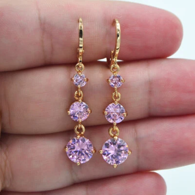 Pendientes colgantes redondos de topacio místico blanco relleno de oro amarillo de 18 quilates para mujer joyería Foto 1 de 2