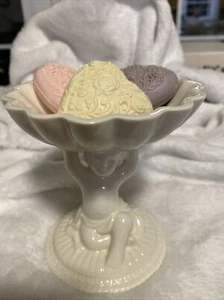 Vintage Avon Cherub Soap Dish With 3 Heart Shaped Soaps Valentines’ Day Gift - Picture 1 of 8