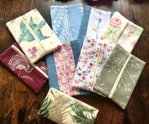 Handmade fabric pocket tissue holder tissue pouch tissue cover gift ideas - Picture 1 of 11
