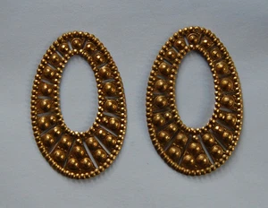 VINTAGE 2 BRASS LARGE OVAL STAMPINGS STEAMPUNK DIY REPURPOSE ART COLLAGE PARTS - Picture 1 of 2