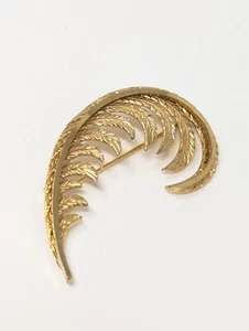 Vintage Gold Leaf Brooch - Picture 1 of 4