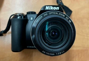Appareil photo Nikon CoolPix P90 avec Sacoche de Rangements - Picture 1 of 6