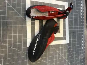 5.10 FIVE TEN COYOTE RED CLIMBING SHOES C4 STEALTH Rubber Made in USA MEN'S 10.0 - Picture 1 of 6