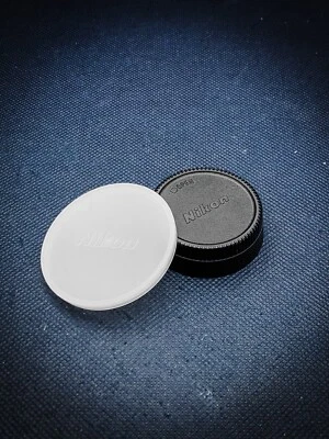 Nikon LF-1 Rear Lens Cap for Nikon Nikkor AF-D AF-G AF-S Lenses (B) & Body CAP - Image 1 of 3