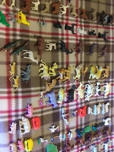 Vintage Lot Of Plastic Farm Animals Hong Kong 104 C - Picture 1 of 20