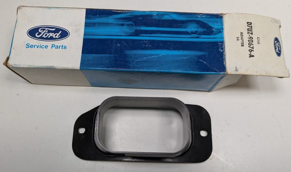 Parte adaptador de tubo de admisión/limpiador de aire para furgoneta Ford Econoline # D7UZ-9B676-A nuevo de stock Foto 1 de 3