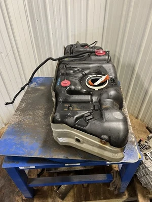 08-22 TOYOTA SEQUOIA TANQUE DE GASOLINA 26,4 GALONES Foto 1 de 4