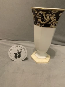 Beautiful Wedgwood Cornucopia Vase - Picture 1 of 7