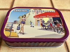 Boîte de Collection Pleine de Sardines à la tropézienne . Bardot par Beski. B.B.