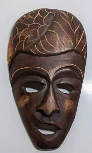 Máscara facial de tribu de madera tallada a mano de colección firmada Sint Maarten (12" x 6,5") - Imagen 1 de 8