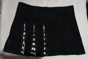 darksideclothing.com Falda Talla L Negra Corta Línea A Denim Tipo Cremallera A Acentos - Imagen 1 de 7