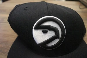 Atlanta Hawks Fitted Hat 7 1/2 - Picture 1 of 6