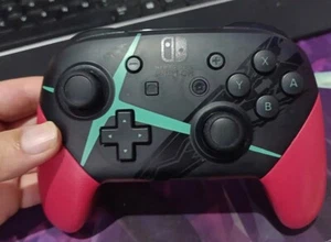 Nintendo Switch Pro Controller Official Product Xenoblade 2 (Preowned) - Picture 1 of 1