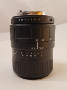 Sigma Zoom 70-210mm f/4-5.6 UC-II Lens, PAF Pentax Mount - Picture 1 of 4