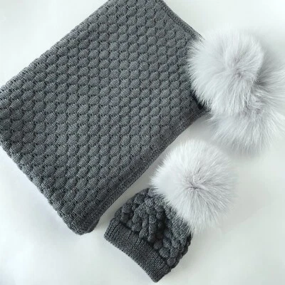 Juego de manta y sombrero de bebé de lana merino de lujo con pompones de zorro, juego de regalo para recién nacidos Foto 1 de 4