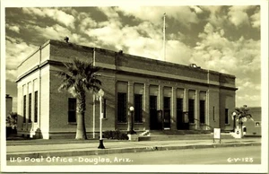 Postal con foto real de Douglas Arizona de la oficina de correos de Estados Unidos RPPC - Imagen 1 de 2