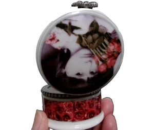 Caja de baratijas de rosas rojas para niñas de ALASKA MOMMA porcelana You're Special - Imagen 1 de 13