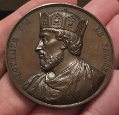 French Historical Bronze Medal Lothaire, 34th King of France (941-986) - Image 1 of 2