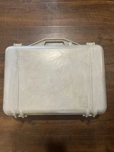 Estuche rígido Pelican gris - 18x12x7 - Imagen 1 de 15