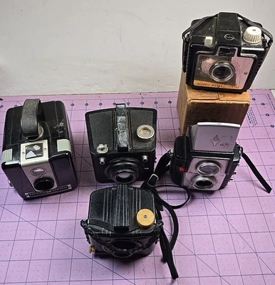 Lote de 5 cámaras Brownie vintage - Bullet, Baby, Flash Six-20, Hawkeye, Starflex Foto 1 de 4