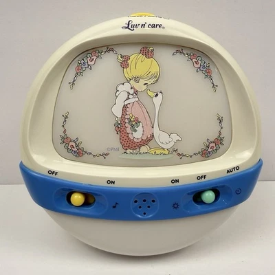 PRECIOUS MOMENTS Colección Bebé Cuna Musical Luz Luv n Care 2000 con Caja Foto 1 de 4