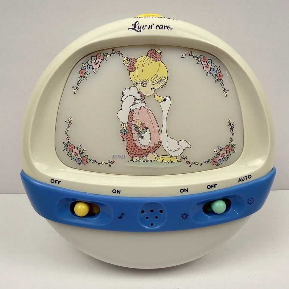 PRECIOUS MOMENTS Colección Bebé Cuna Musical Luz Luv n Care 2000 con Caja Foto 1 de 4
