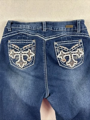 Pantalones de mezclilla plateados Diva para mujer talla 9 corte bota con bolsillos adornados con pedrería Foto 1 de 4