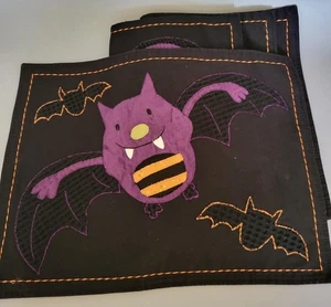 Set of 4 Fun Bat Placemats w Appliqued Purple Bat w Green Nose Cotton 17.5"x13" - Picture 1 of 3