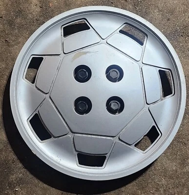 (1) OEM 1991-1995 Saturn SC SL SW 14" Bolt-On Hubcap Wheel Cover #01 GM 21011681 - Image 1 of 4