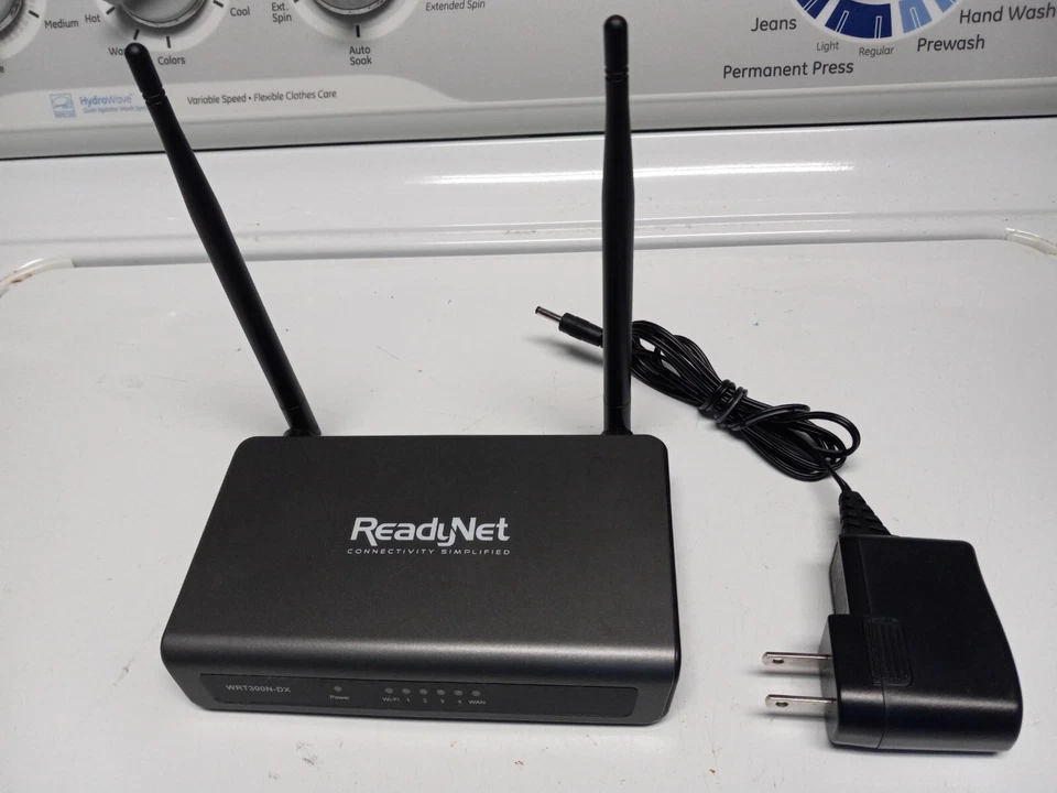 READYNET WIRLESS ROUTER MODEL WRT300N-DX - Image 1 of 4