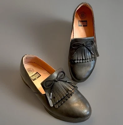 FitFlop Shoes Womens 8 Black Leather Comfort Slip On Wedge Loafers Tassel - Image 1 of 4