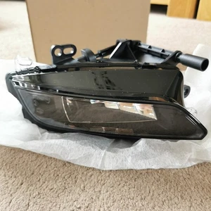 NEW GENUINE LEFT FOG LIGHT LAMP 8V0941699H - Picture 1 of 4