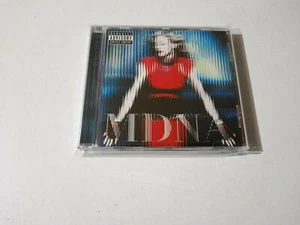 MADONNA "MDNA" CD 12 TRACKS COMO NUEVO - Picture 1 of 2