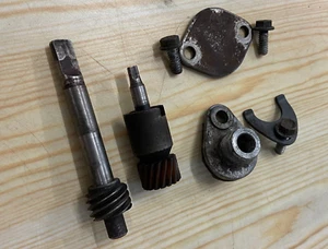 CLASSIC MINI 5/17 ZÄHNE TACHO SCHNECKENSATZ - ROHLING & ALU OBERE SCHRAUBEN KLEMME 998-1275 - Bild 1 von 2