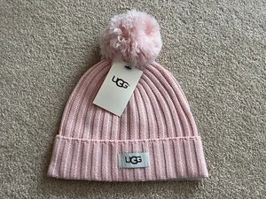 UGG GIRLS RIBBED PINK POM POM HAT, LIGHT PINK, NWT, 4-6 YEARS - Picture 1 of 3