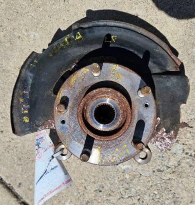 2013-2017 Hyundai Elantra 1.8 Front Left Driver Spindle Knuckle Assembly Oem - Image 1 of 4