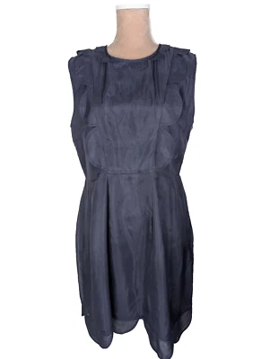 Vestido Anthropologie Fumblin' Foe Azul Marino Seda Pétalo Volantes Grande Academia Preppy Foto 1 de 4